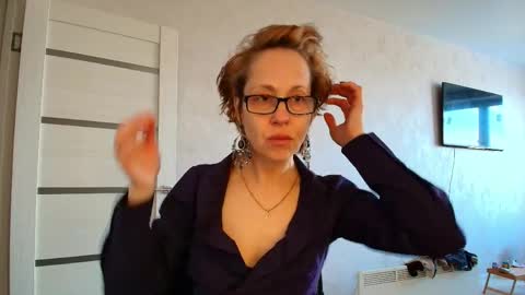 Liora Weiss online show from 05.02.26