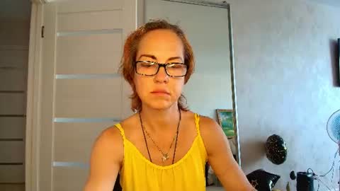 Snapshot of lioraweiss chatting on 06.23.26 Liora Weiss online show from 06.23.26