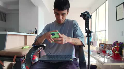 Snapshot of liorvante chatting on 02.12.26 Lior Vante online show from 02.12.26