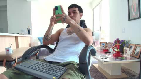 Snapshot of liorvante chatting on 02.17.26 Lior Vante online show from 02.17.26