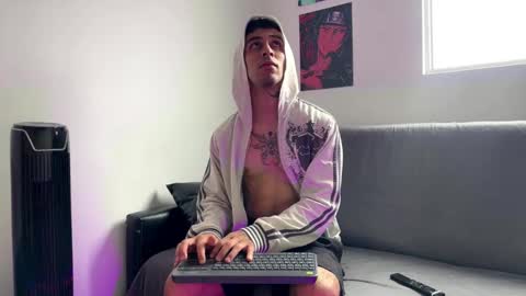 Snapshot of liorvante chatting on 02.18.26 Lior Vante online show from 02.18.26