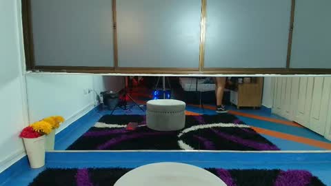  L I O  Q U E E N   online show from 01.16.26