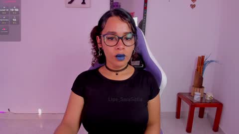 lips_sarasofia online show from 12.29.24