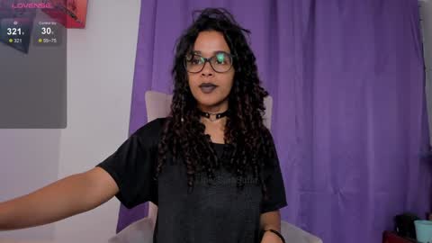 lips_sarasofia online show from 01.30.25