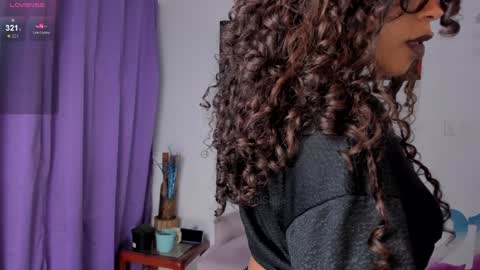 lips_sarasofia online show from 01.31.25