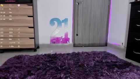 lips_sarasofia online show from 02.09.25