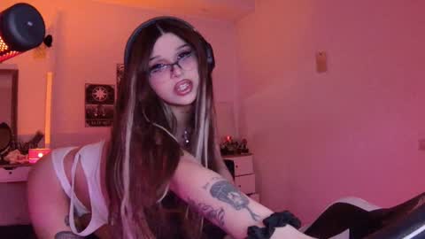 lipseclipse online show from 12.11.24