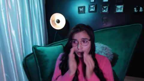 Snapshot of lireesa chatting on 03.17.26 Lire online show from 03.17.26