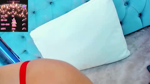 Snapshot of lis_rous chatting on 10.15.25 LIS ROUS online show from 10.15.25