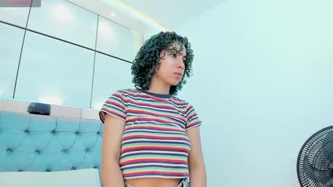 Snapshot of lis_rous chatting on 10.21.25 LIS ROUS online show from 10.21.25