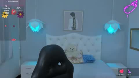 Lisa online show from 10.20.25