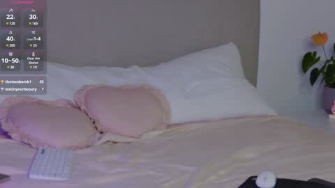 lisa_moons online show from 12.24.24