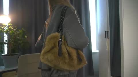 Elisabeth or Lisa online show from 10.04.25