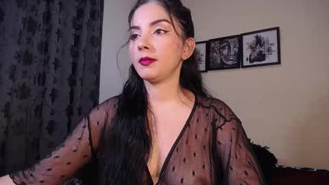 Snapshot of lisaaharrison chatting on 10.24.25 Lisa Harrison online show from 10.24.25