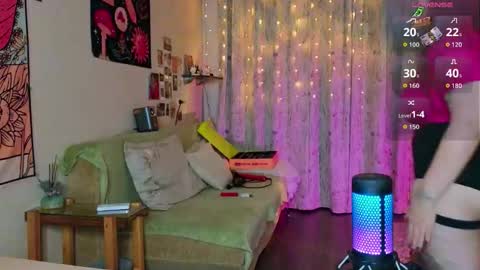 LisaCase online show from 09.27.25