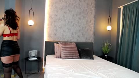 Snapshot of lisacroft chatting on 02.03.25 lisacroft online show from 02.03.25