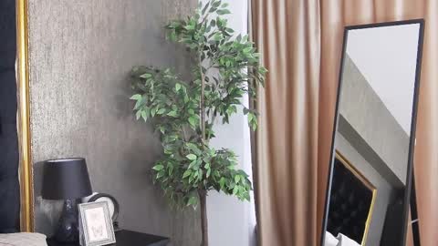 Snapshot of lisacroft chatting on 02.23.25 lisacroft online show from 02.23.25