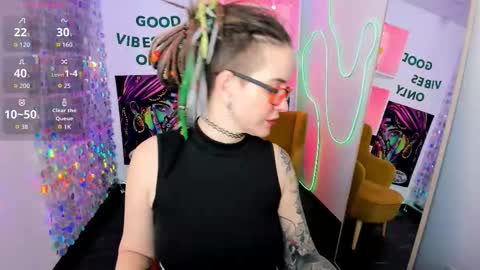 Snapshot of lisafoxy_y chatting on 03.04.26 Lisa online show from 03.04.26