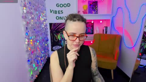 Snapshot of lisafoxy_y chatting on 04.03.26 Lisa online show from 04.03.26