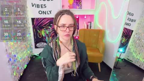 Snapshot of lisafoxy_y chatting on 04.10.26 Lisa online show from 04.10.26