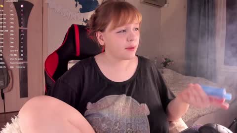 Snapshot of lisalaas chatting on 12.06.24 -Lisa- Help me to reach 100 thumbs up3 online show from 12.06.24