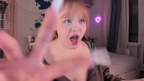 Snapshot of lisalaas chatting on 12.22.24 -Lisa- Help me to reach 100 thumbs up3 online show from 12.22.24