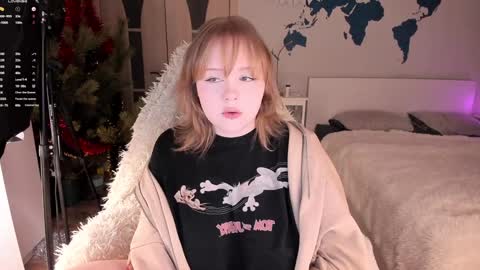 Snapshot of lisalaas chatting on 01.19.25 -Lisa- Help me to reach 100 thumbs up3 online show from 01.19.25