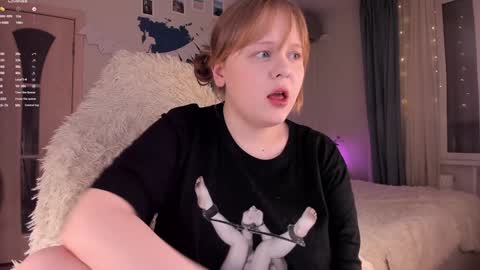 Snapshot of lisalaas chatting on 01.21.25 -Lisa- Help me to reach 100 thumbs up3 online show from 01.21.25