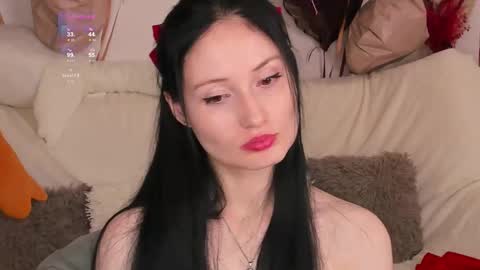 Lisa Moore online show from 12.02.25