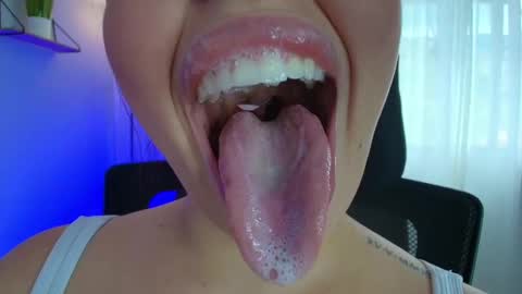 Snapshot of lisbet_21x chatting on 02.18.25 Lisbet online show from 02.18.25