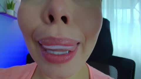 Snapshot of lisbet_21x chatting on 02.27.25 Lisbet online show from 02.27.25