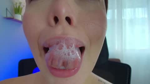 Snapshot of lisbet_21x chatting on 03.11.25 Lisbet online show from 03.11.25