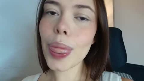 Snapshot of lisbet_21x chatting on 10.21.25 Lisbet online show from 10.21.25