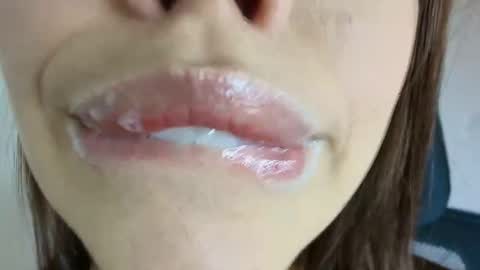 Snapshot of lisbet_21x chatting on 10.22.25 Lisbet online show from 10.22.25