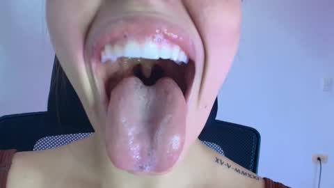 Lisbet online show from 11.11.25