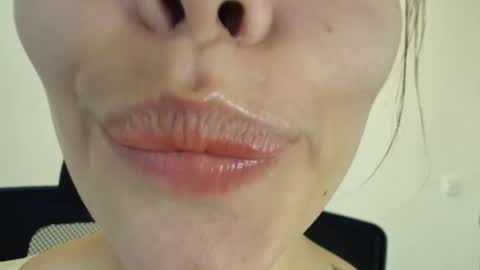 Lisbet online show from 11.30.25