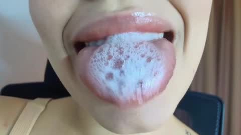 Lisbet online show from 04.11.26