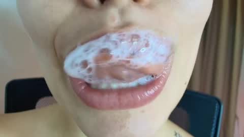 Lisbet online show from 04.20.26