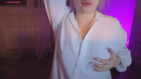Anna online show from 07.23.26