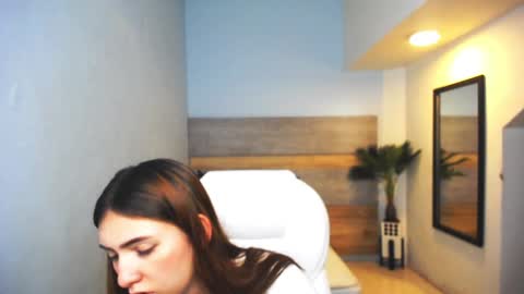 Liseth Fox online show from 12.20.24