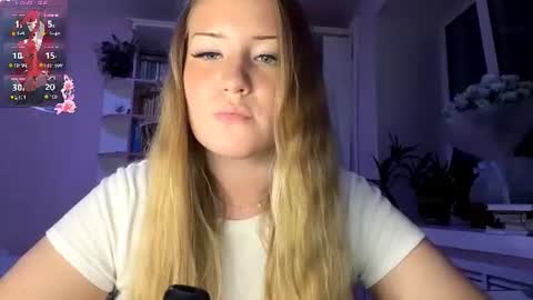 Snapshot of lisi_kiss_ chatting on 06.21.26 Aurora online show from 06.21.26