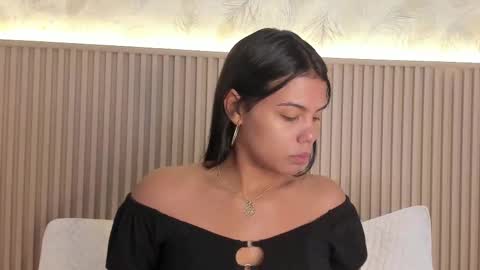 Snapshot of liss_reyes chatting on 10.05.25 Liss online show from 10.05.25