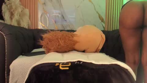 Lissa online show from 11.25.25