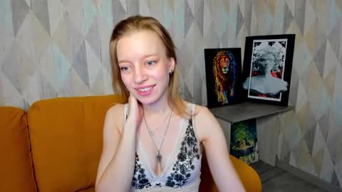 Snapshot of lissa_kitsune chatting on 02.07.25 Lissa online show from 02.07.25