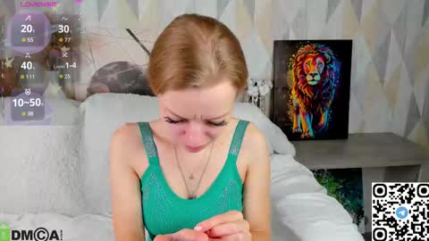 Snapshot of lissa_kitsune chatting on 09.11.25 Lissa online show from 09.11.25