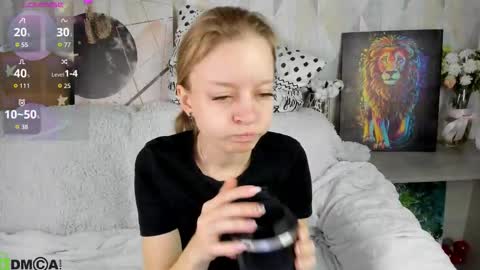 Snapshot of lissa_kitsune chatting on 09.29.25 Lissa online show from 09.29.25