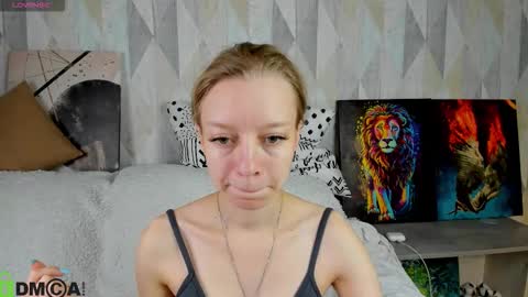 Snapshot of lissa_kitsune chatting on 10.05.25 Lissa online show from 10.05.25