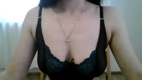 Snapshot of lissa_olsson chatting on 10.26.25 Lissa online show from 10.26.25