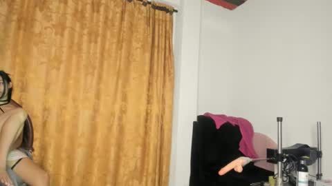 Snapshot of lissa_petitee chatting on 03.03.25 lissa_petitee online show from 03.03.25