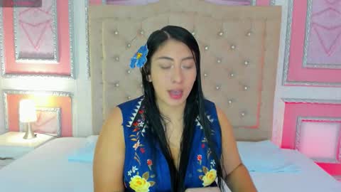 Snapshot of lissa_whatson chatting on 02.06.26 lissa online show from 02.06.26